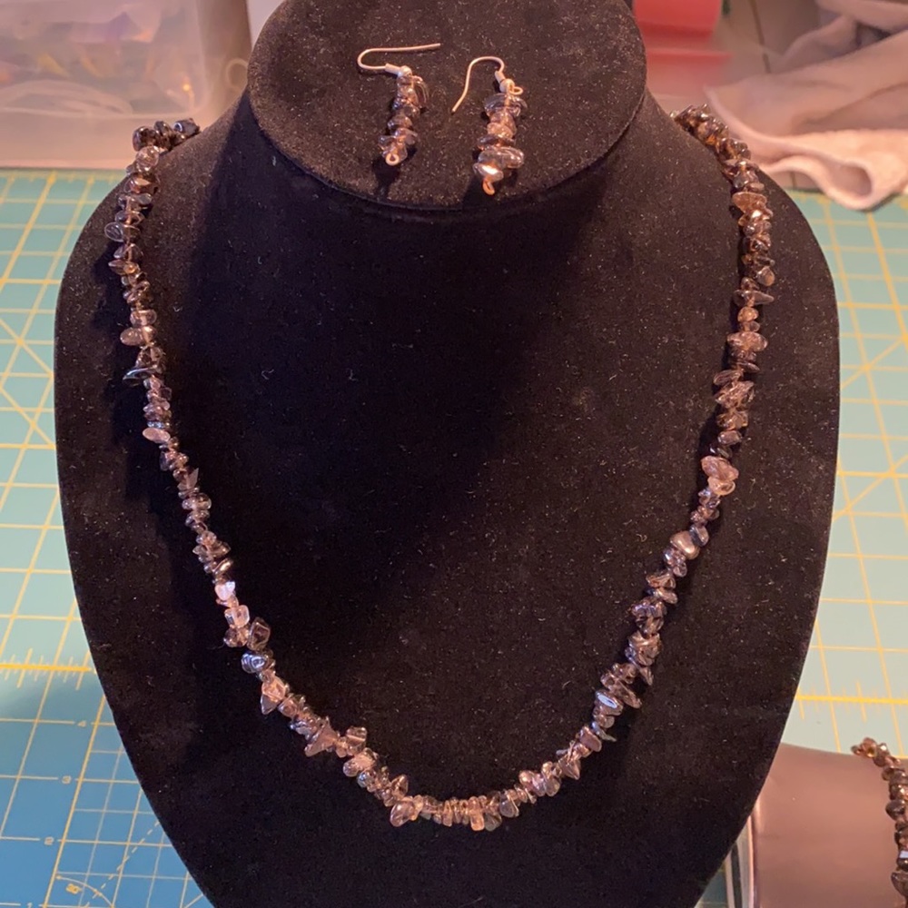 Glass bead necklace, bracelet and earrings.
